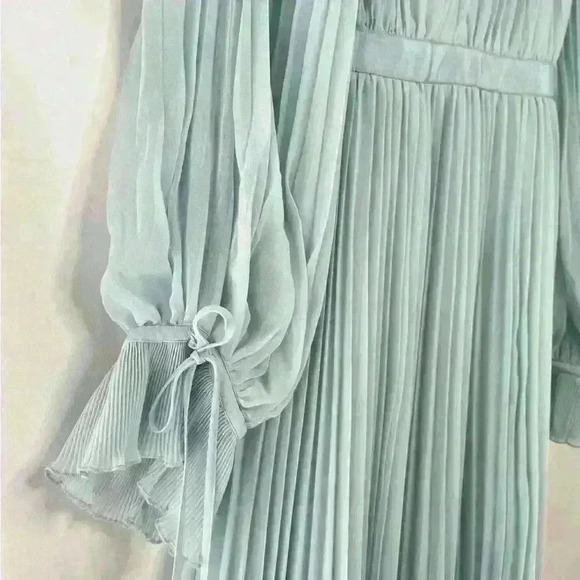 Self Portrait Blue Pleated Goddess Dress Gown Size Medium - Picture 4 of 13